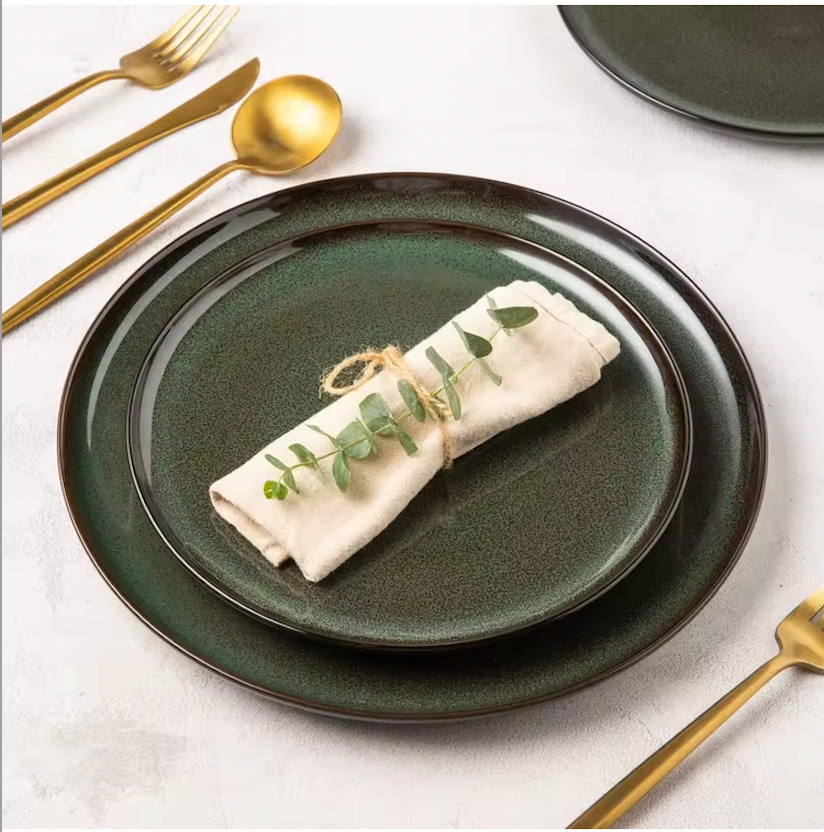 Aria Green – 18-teiliges Geschirrset aus Steinzeug