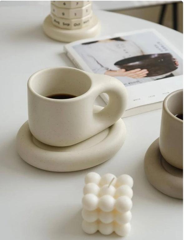 Keramik Tasse Nordic mit Untertasse